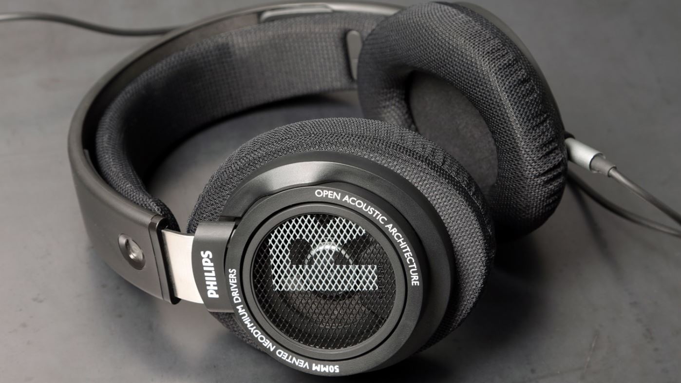 The Best Headphones, DACs, and Amplifiers For The Desktop Music Lover