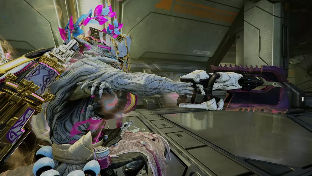 How to build the Vastilok for armor stripping in Warframe