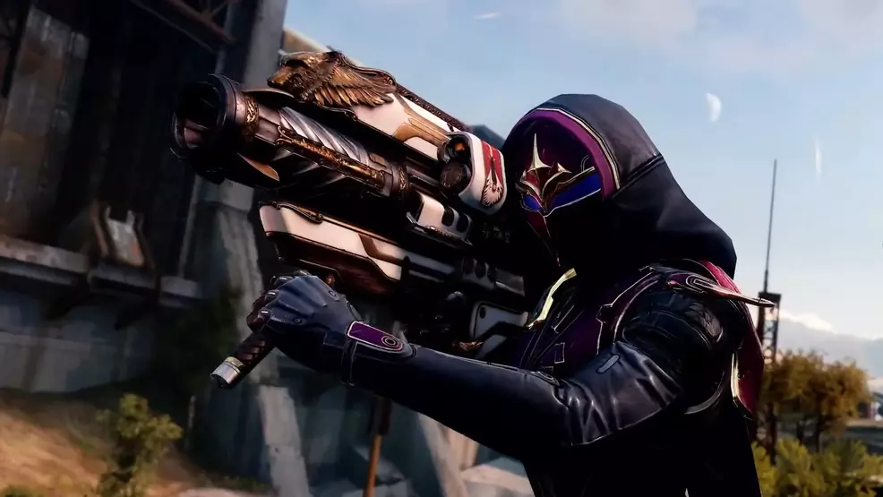 A guardian holding a Gjallarhorn.