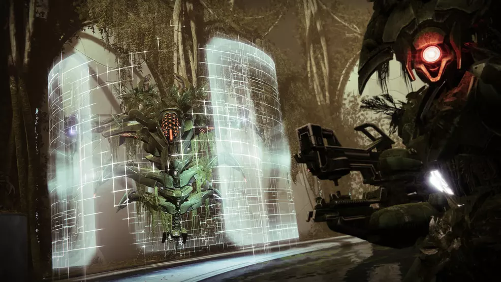 A Vex Goblin stands in front of a Vex Mind