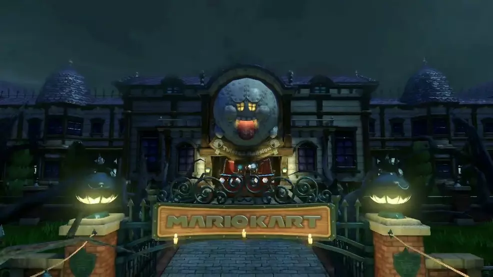 Twisted Mansion in Mario Kart 8 Deluxe