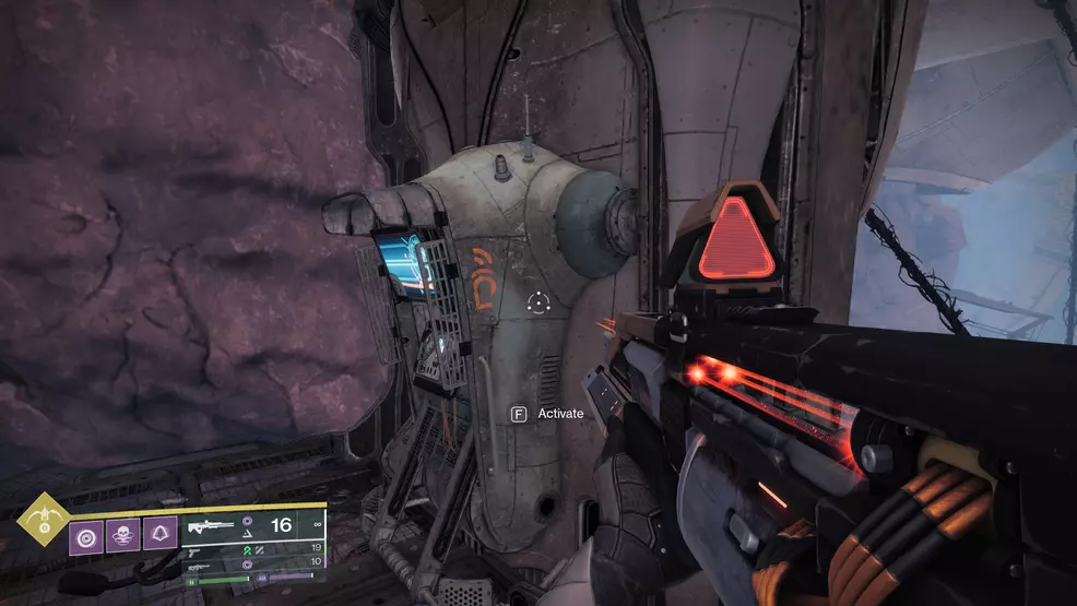 A Fallen console that opens the way to a catalyst fragment for the the Graviton Spike Exotic Hand Cannon in Destiny 2: The Edge of Fate