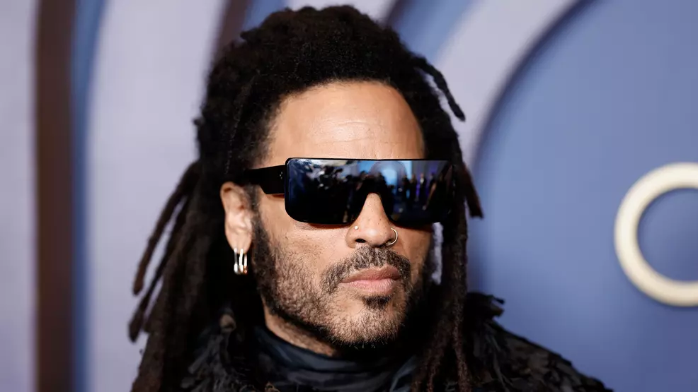 Lenny Kravitz in sunglasses.