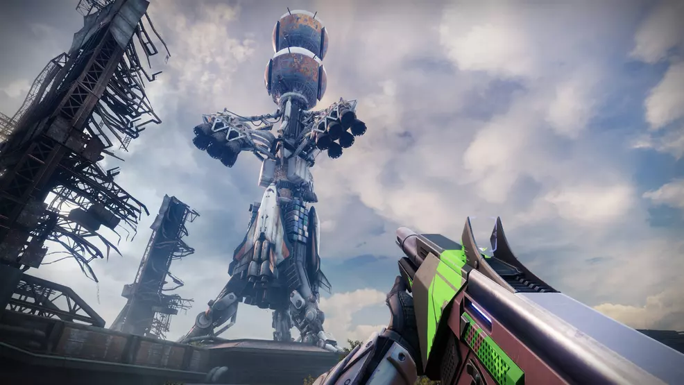 The Lionfish-4fr Fusion Rifle on the Cosmodrome in Destiny 2.